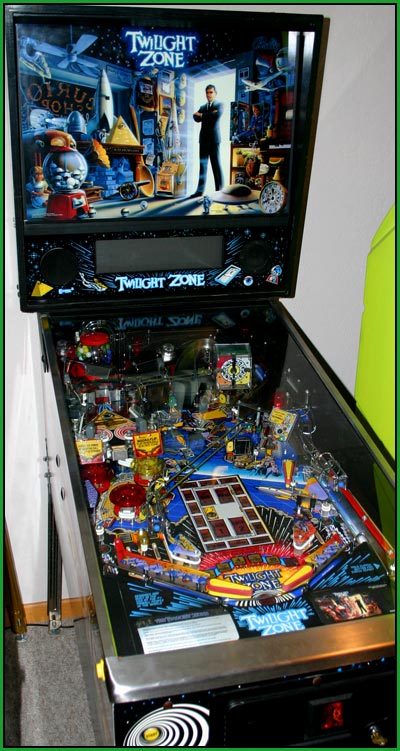 A picture of my twilight zone pinball machine